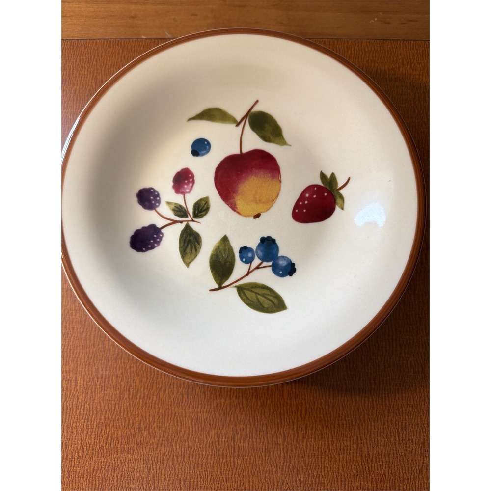 Longaberger Fruit Medley Luncheon Plates‎ 8" Set Of 4